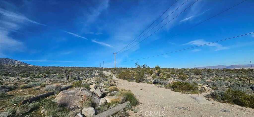800 Meehleis, Lucerne Valley, CA 92356 — photo 1