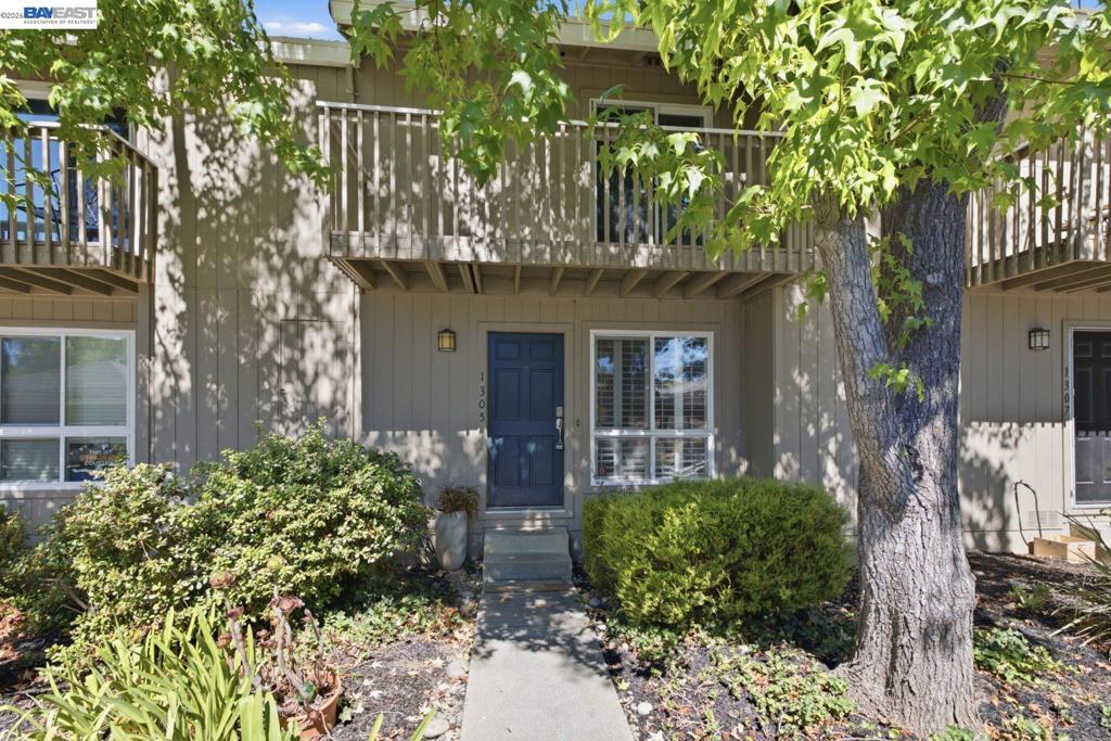 1305 Waterfall Way, Concord, CA 94521 — photo 1