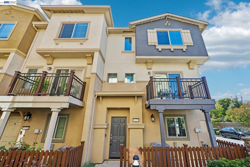 1252 Detroit Ave 5, Concord, CA 94520 — photo 1