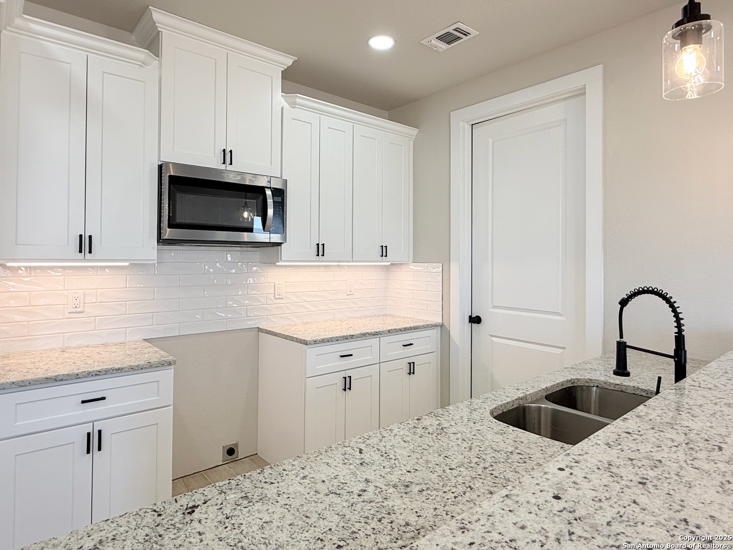 125 Camino Verde Ct, ,  78121 — photo 1