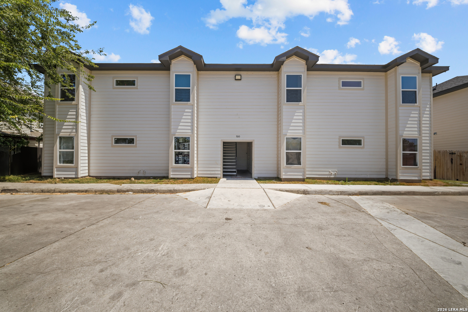 7610 Windsor Oaks, San Antonio, TX 78239 — photo 1