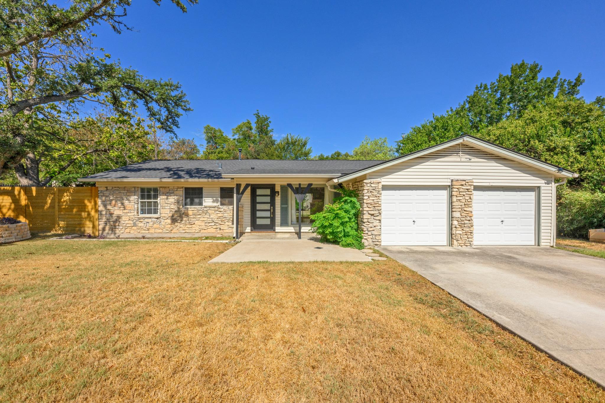 6802 Columbia, Austin, TX 78723 — photo 1