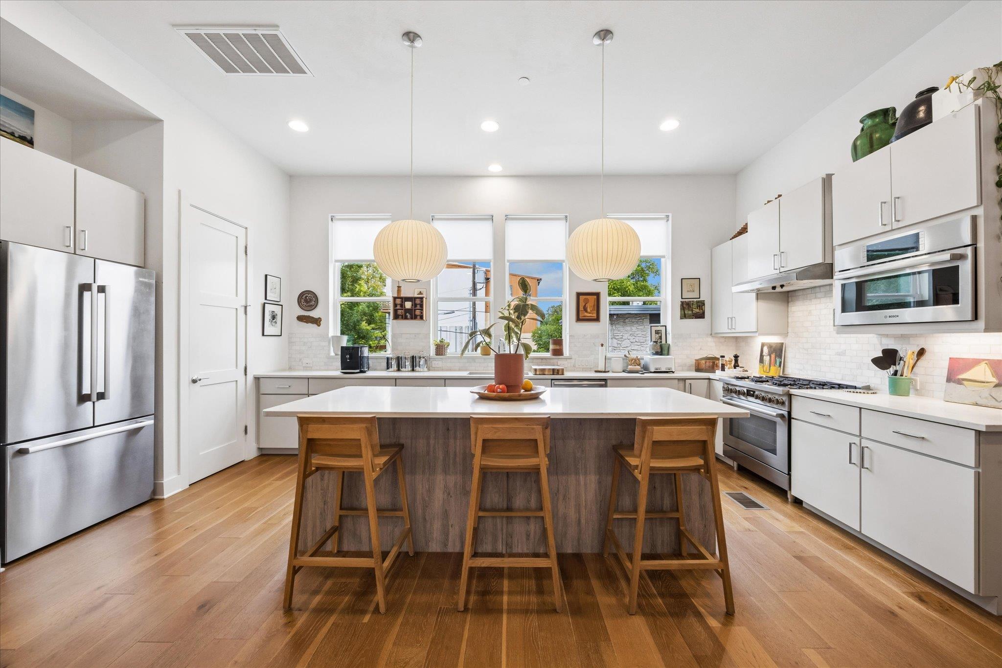 1002 Concordia, Austin, TX 78705 — photo 1