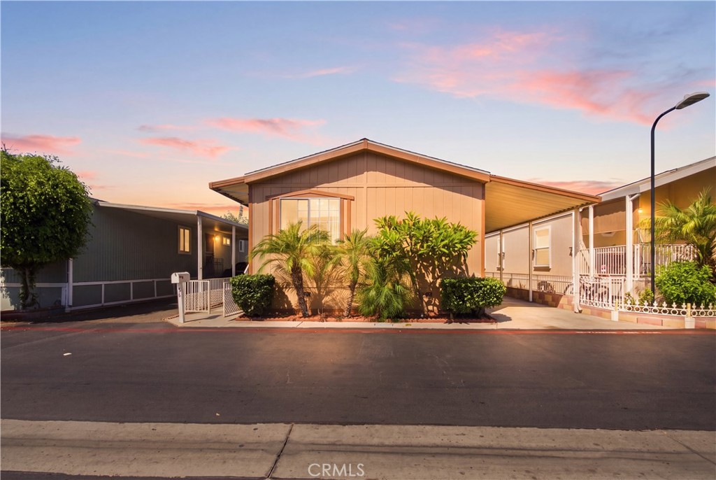 1241 N East St 96, Anaheim, CA 92805 — photo 1