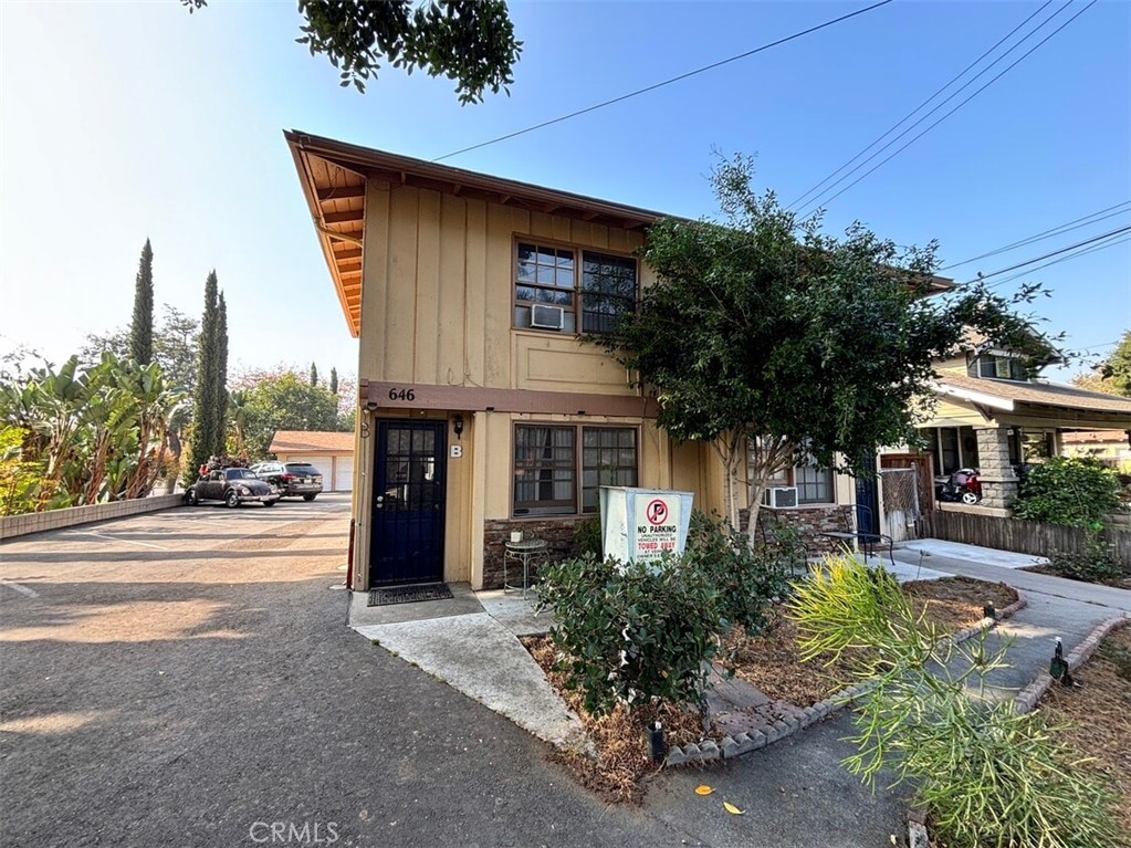 646 S Grand Street, Orange, CA 92866 — photo 1