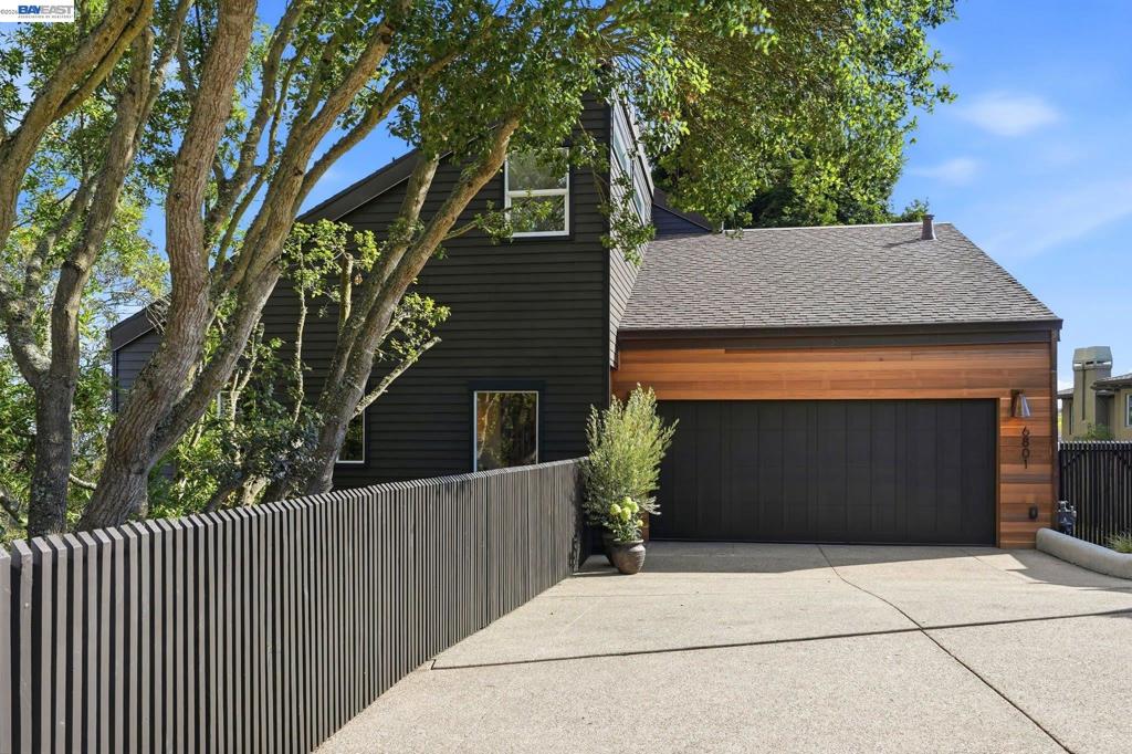 6801 Buckingham Blvd, Berkeley, CA 94705-1708 — photo 1