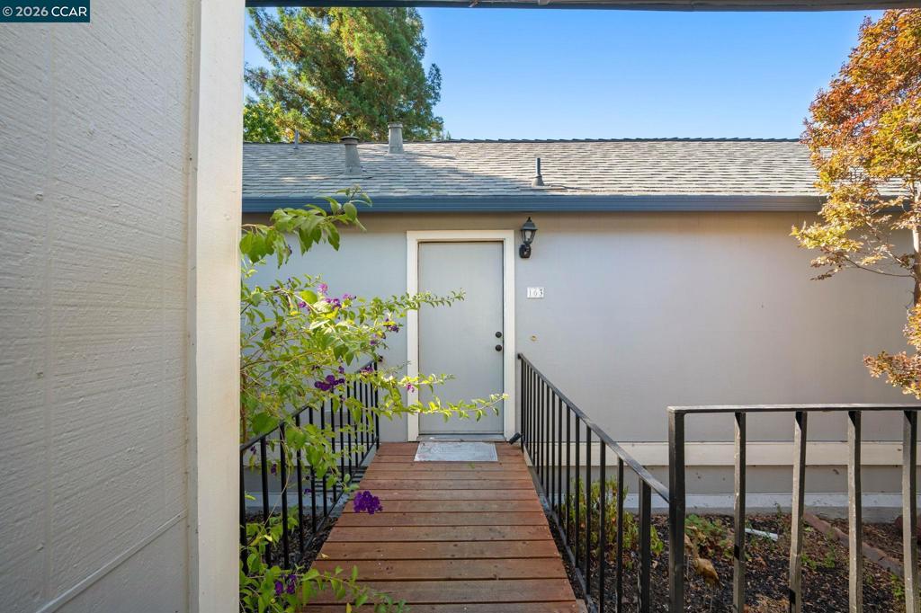 163 Holiday Hills Dr, Martinez, CA 94553 — photo 1