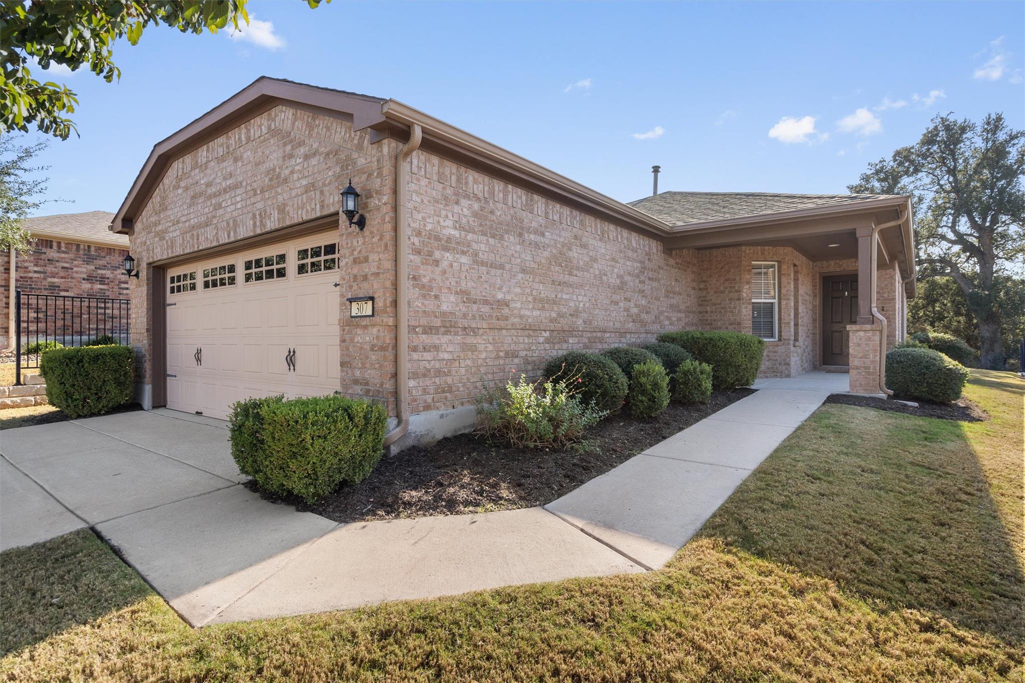 307 Kickapoo Creek, Georgetown, TX 78633 — photo 1