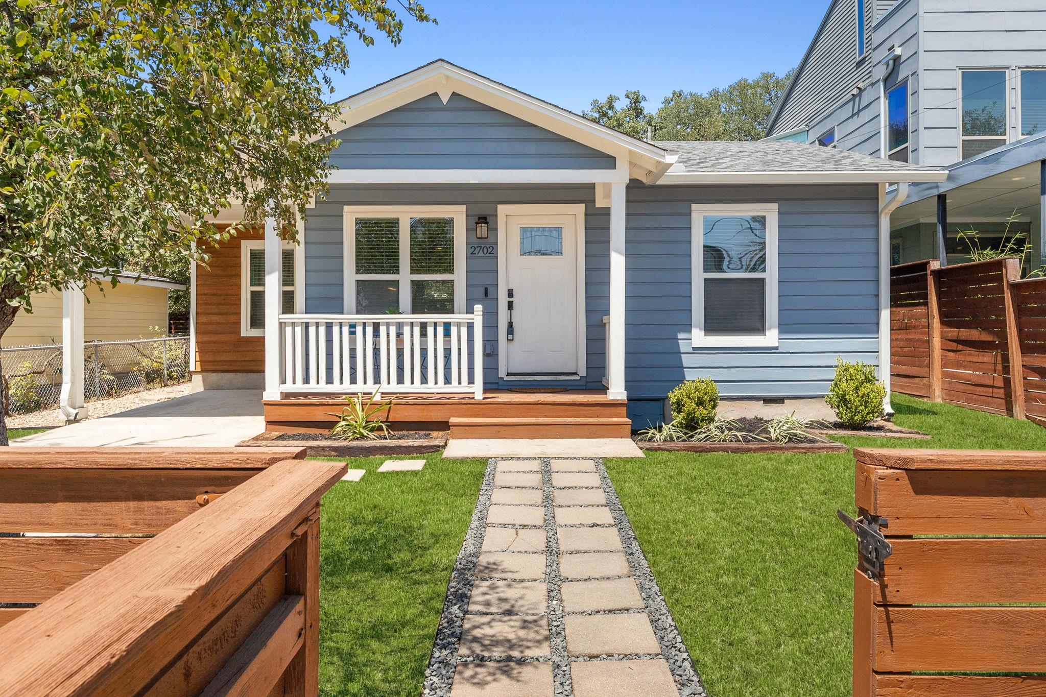 2702 Crest, Austin, TX 78702 — photo 1