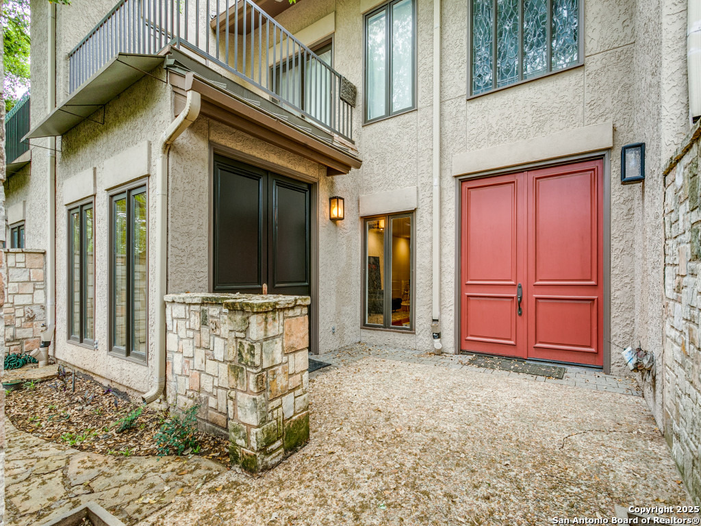 8000 DONORE PL, San Antonio, TX 78229 — photo 1