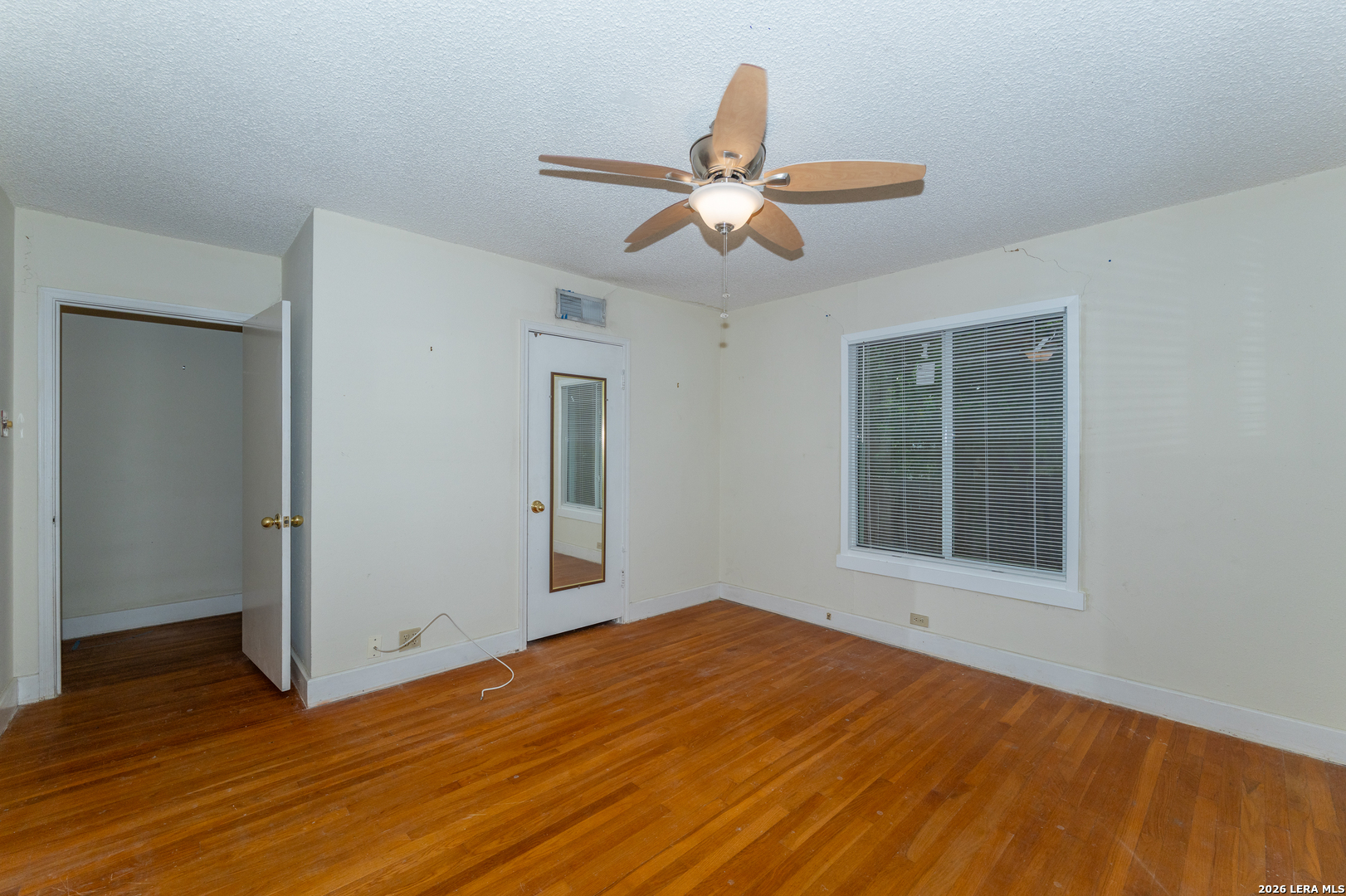 112 Tuttle Rd, ,  78209 — photo 1