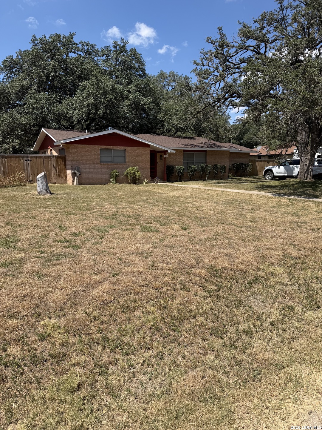 1001 N HONDO ST