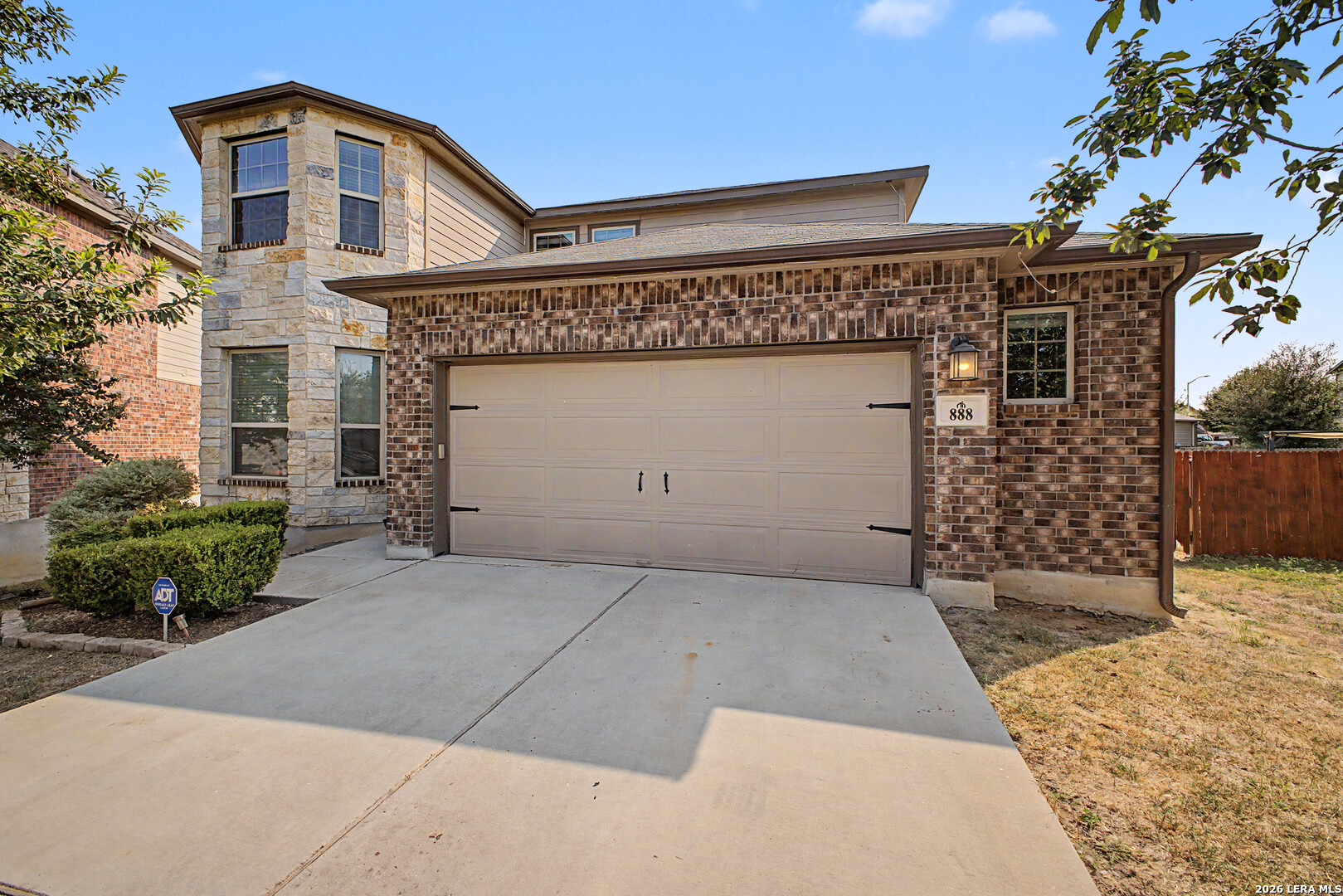 888 MAPLE DR, New Braunfels, TX 78130 — photo 1