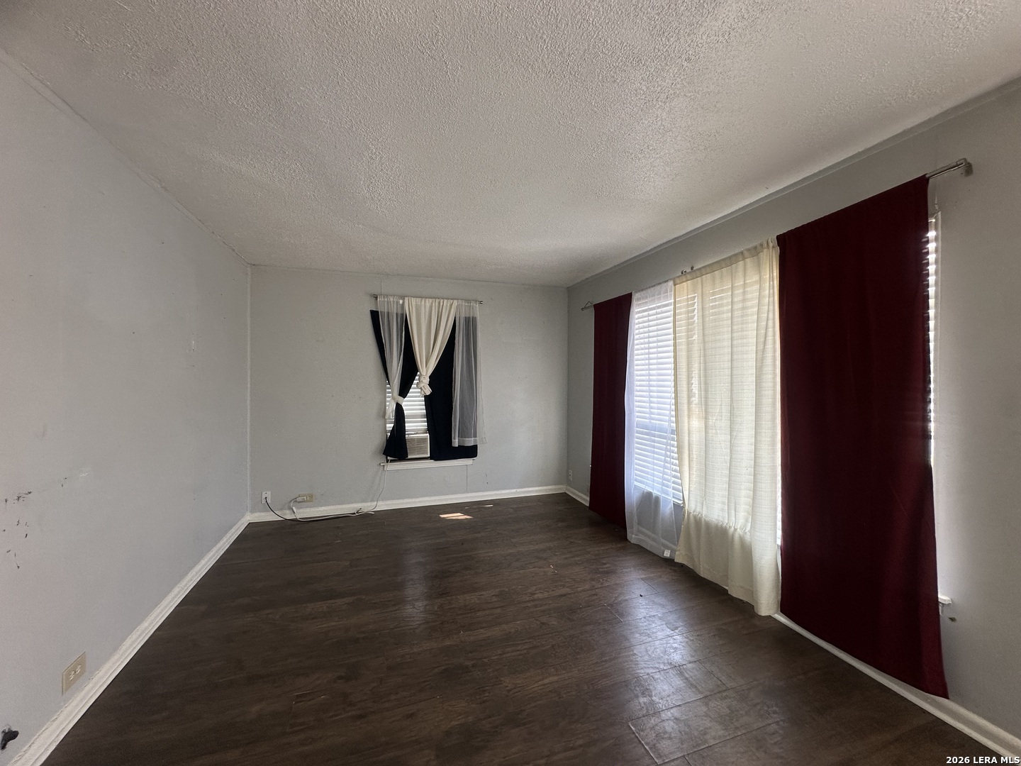 250 golden crown, ,  78223 — photo 1