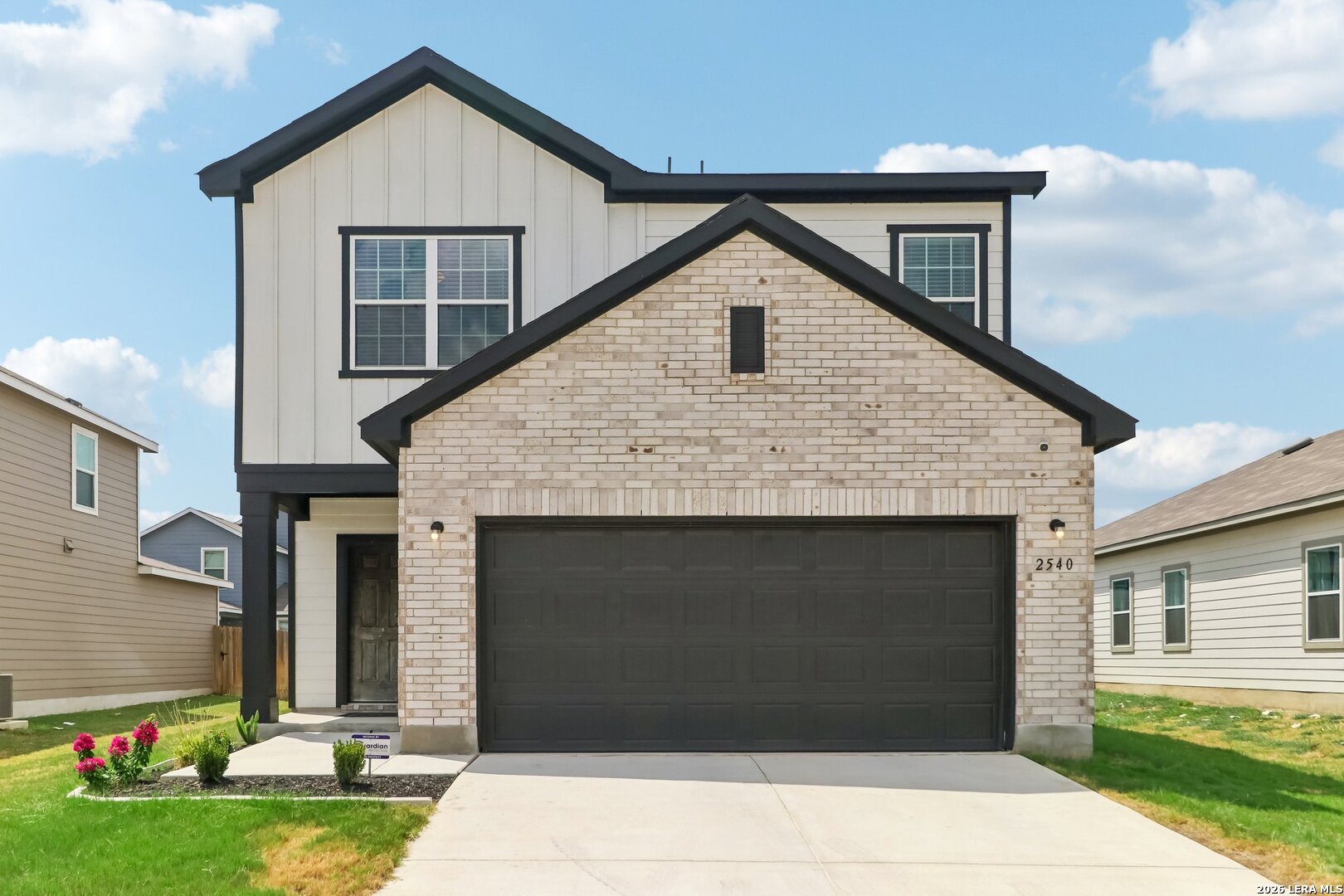 2540 WINDLE LN, Seguin, TX 78155 — photo 1