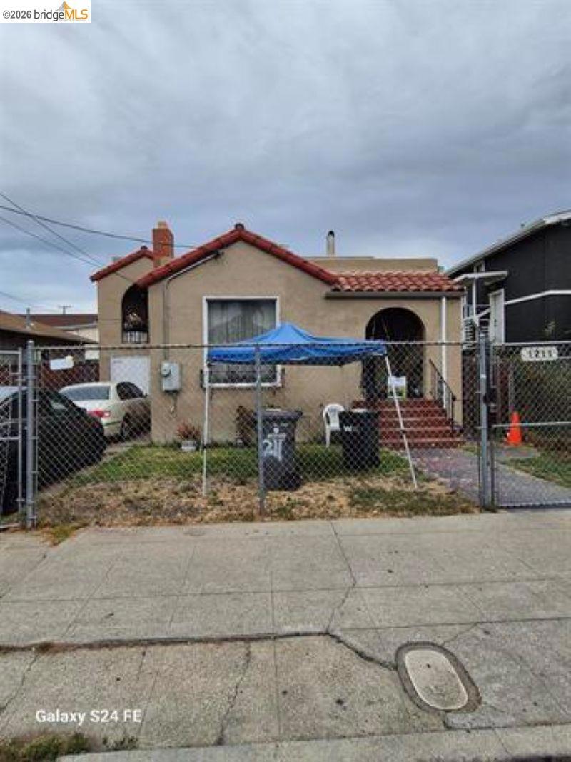1211 96Th Ave, Oakland, CA 94603 — photo 1