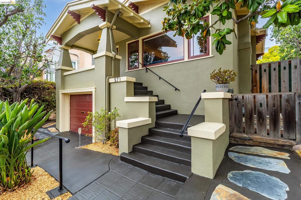 571 Athol, Oakland, CA 94606 — photo 1