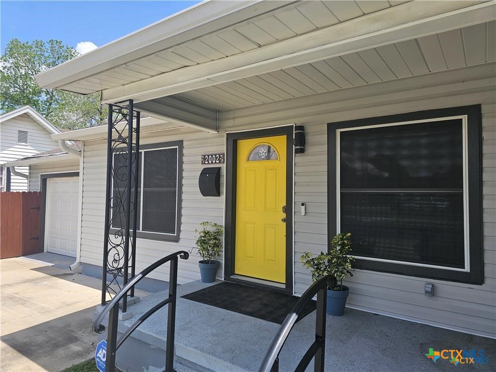 2002 N Wheeler Street, Victoria, TX 77901 — photo 1