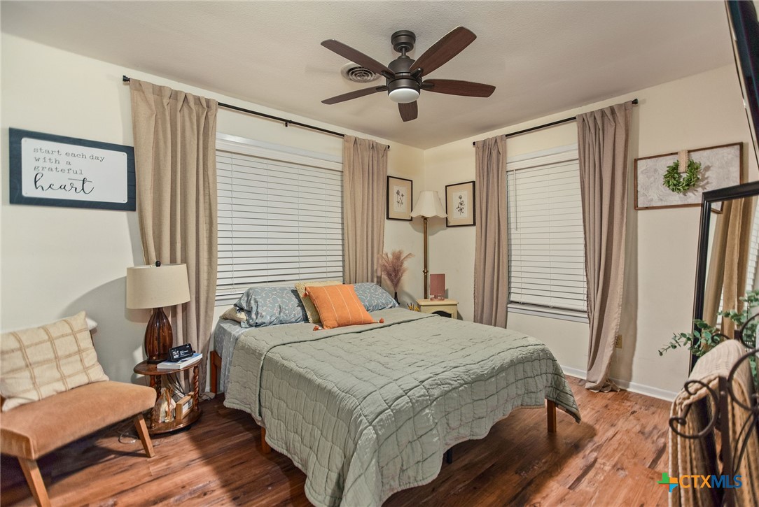 1601 Avalon, Port Lavaca, TX 77979 — photo 1