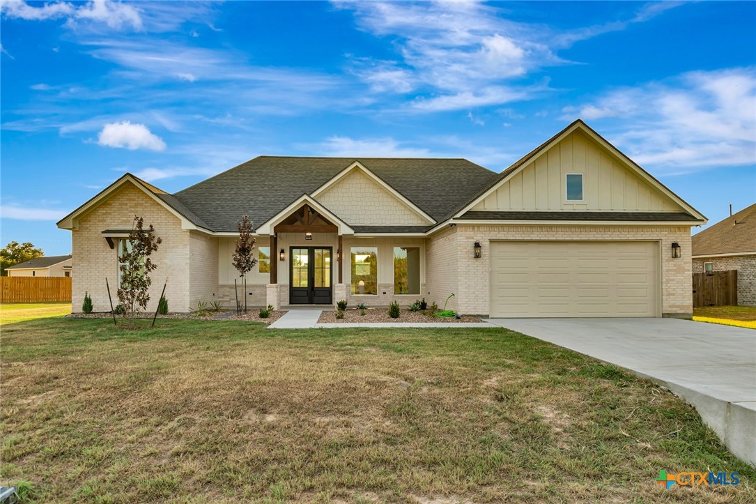 315 Dove Drive, Victoria, TX 77905 — photo 1