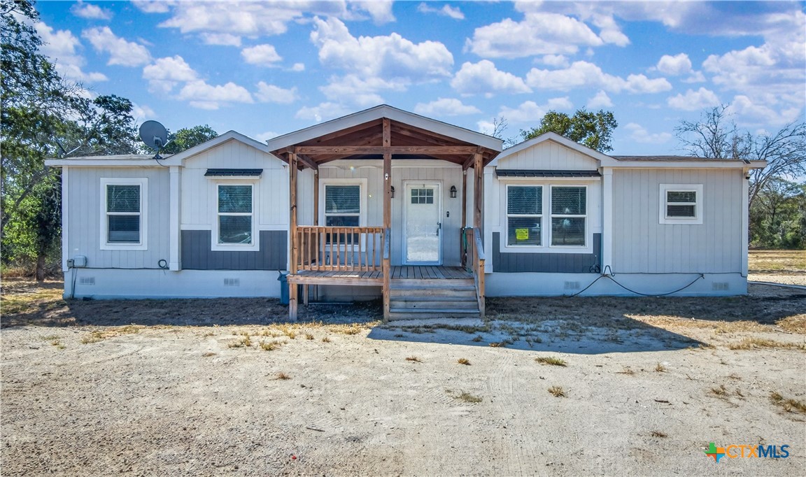 209 Sandy Oaks Drive, Seguin, TX 78155 — photo 1