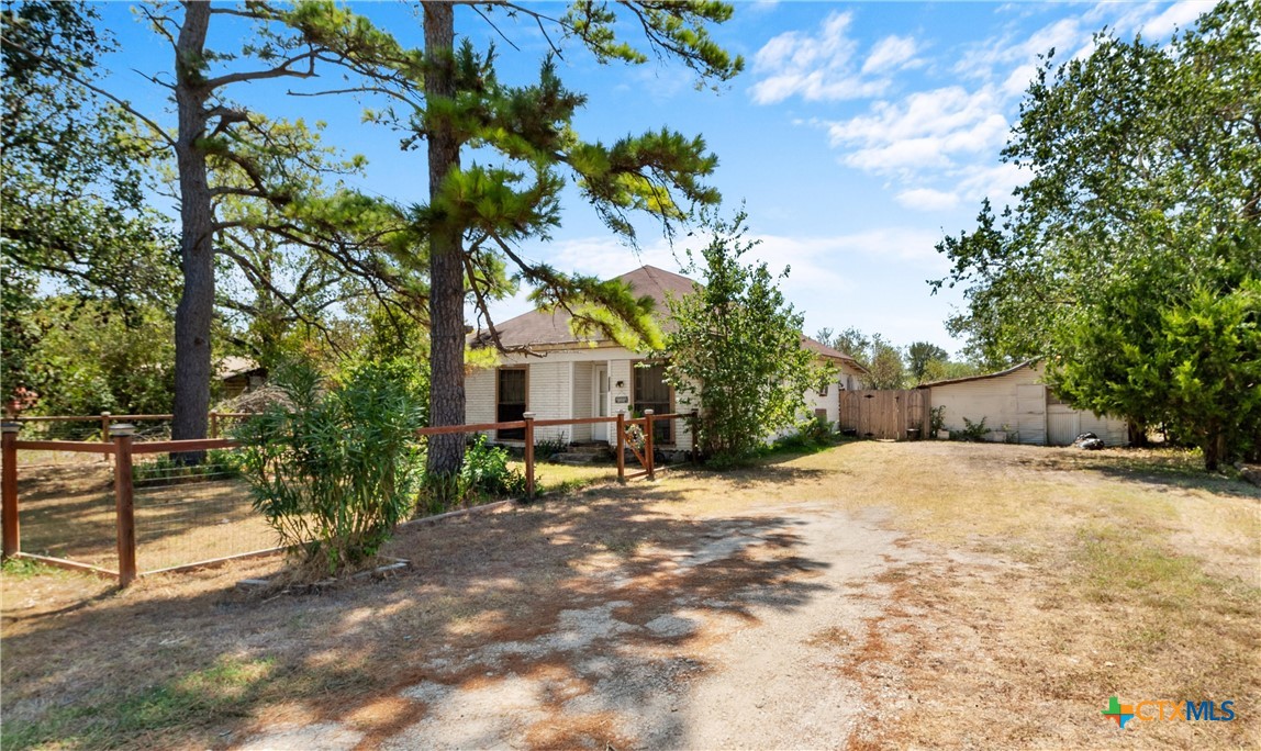 1307 W Mesquite