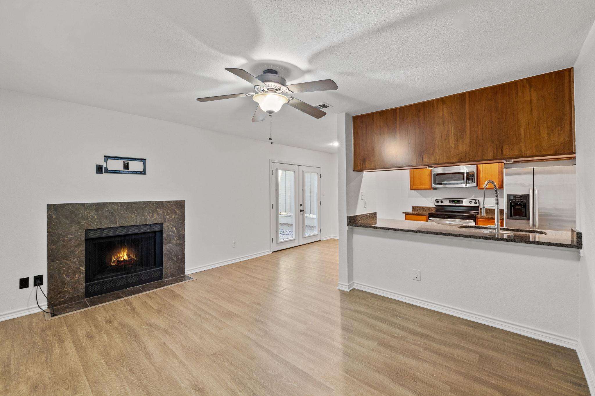 6700 Cooper Ln #19, Austin, TX 78745 — photo 1