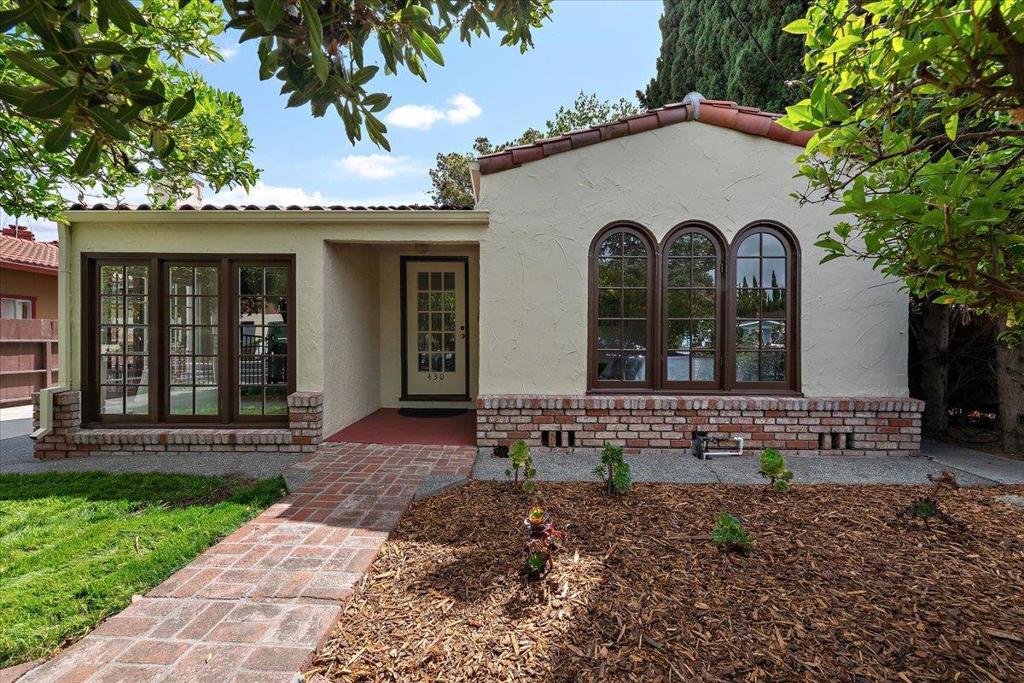 430 5th Avenue, Redwood City, CA 94063 — photo 1