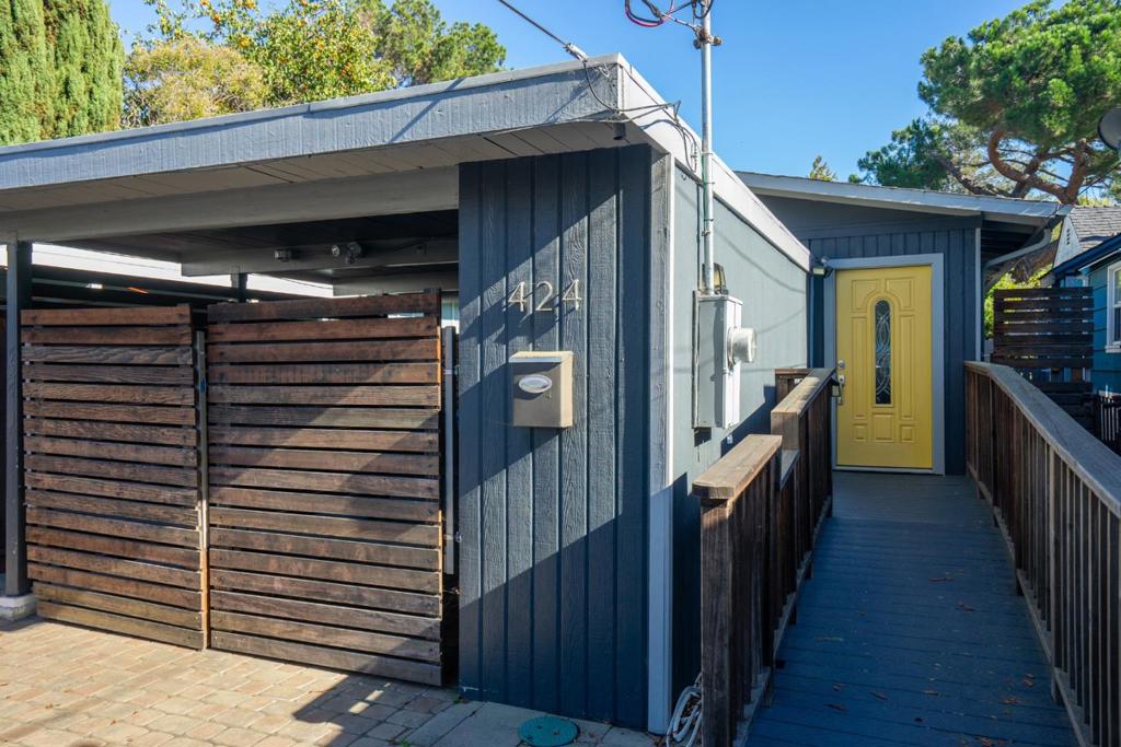 424 5th Avenue, Redwood City, CA 94063 — photo 1