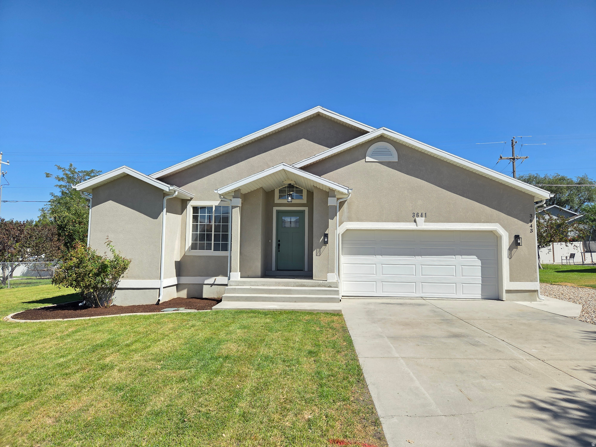 3641 S COUNTRY WEST DR