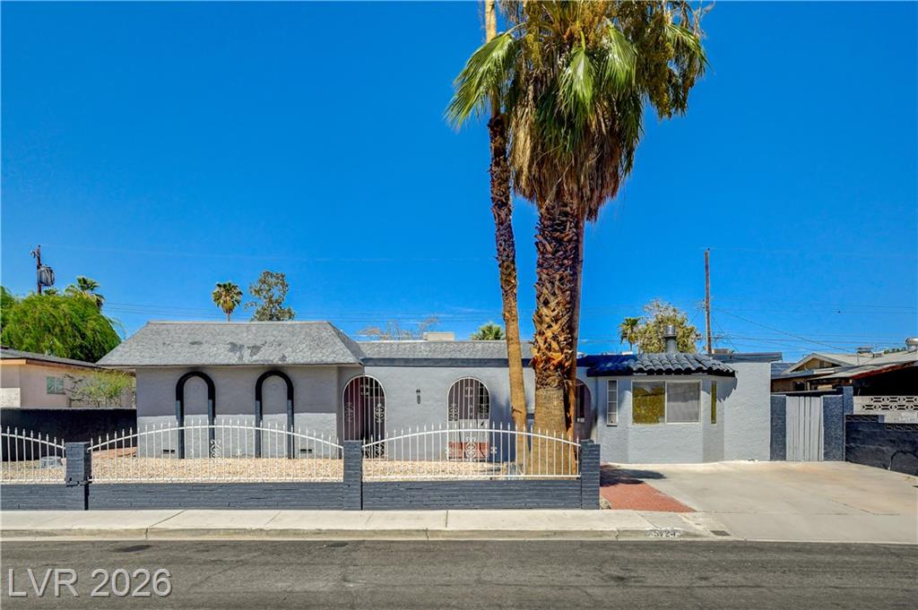 5724 Idle Avenue, Las Vegas, NV 89107 — photo 1