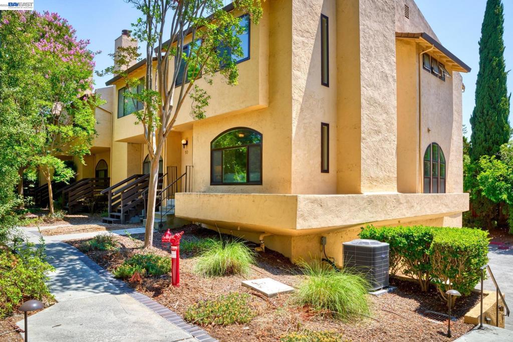 2149 Junction Ave 10, Mountain View, CA 94043 — photo 1