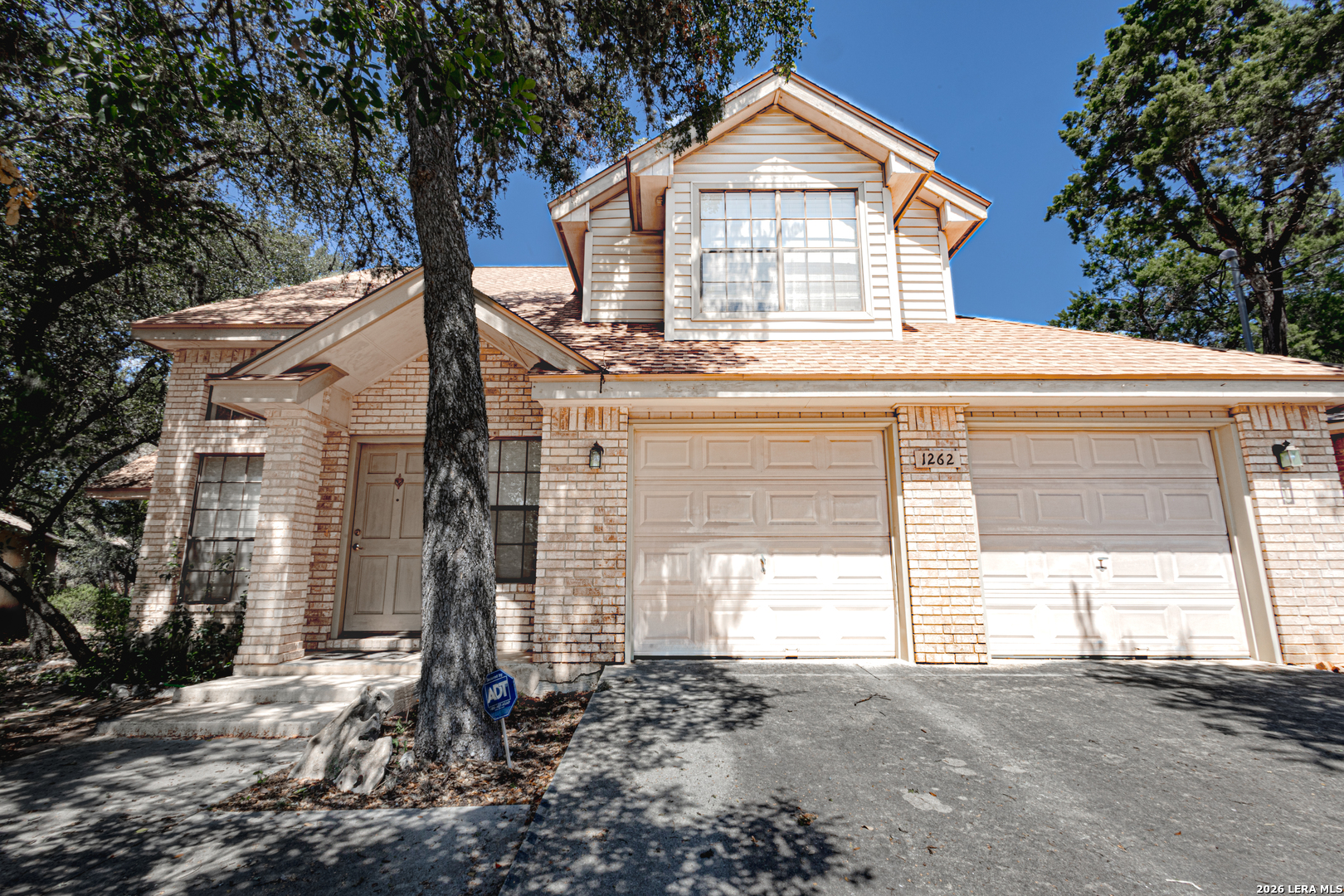 1262 BLUFF CREEK CIR, New Braunfels, TX 78130 — photo 1