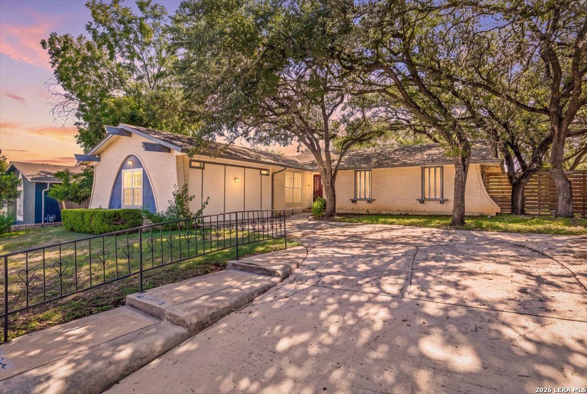 1738 BRANDENBURG DR, San Antonio, TX 78232 — photo 1