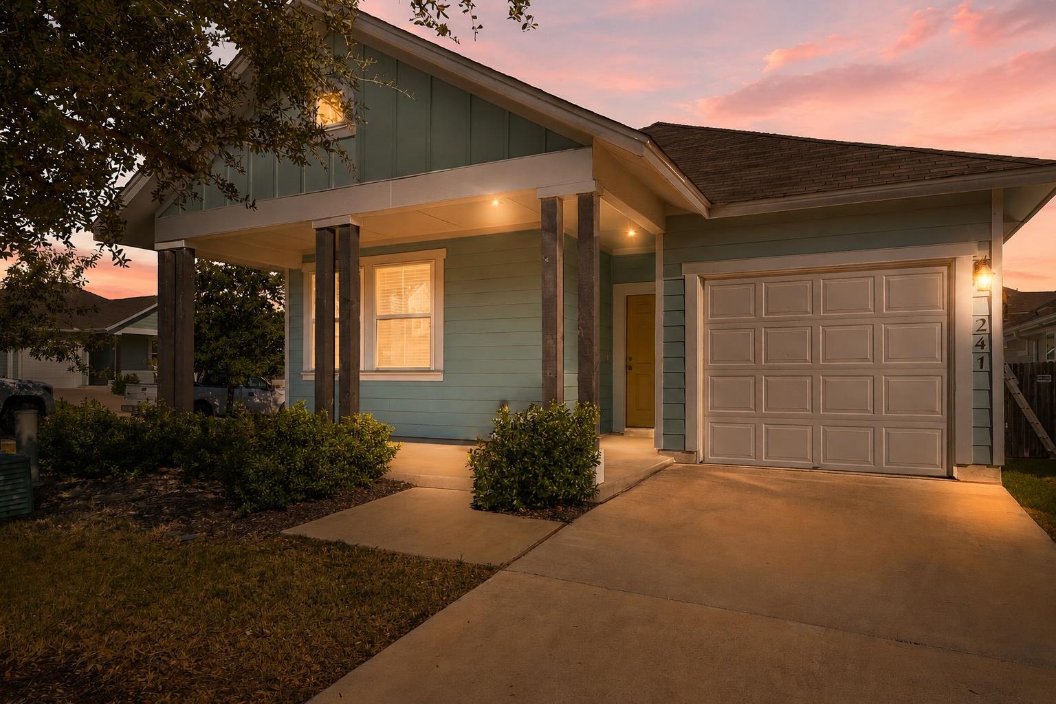 241 E Broade St, Leander, TX 78641 — photo 1