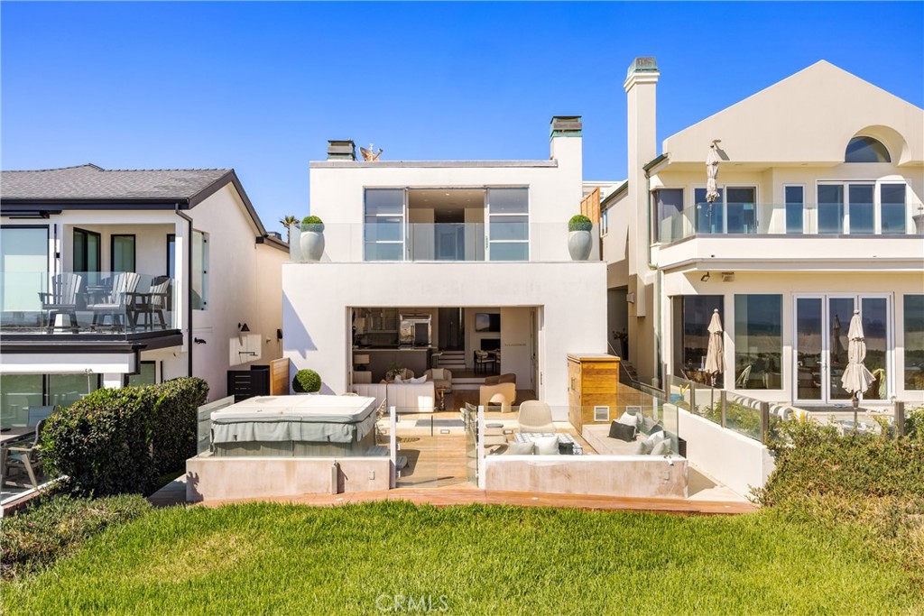 7204 W Oceanfront, Newport Beach, CA 92663 — photo 1