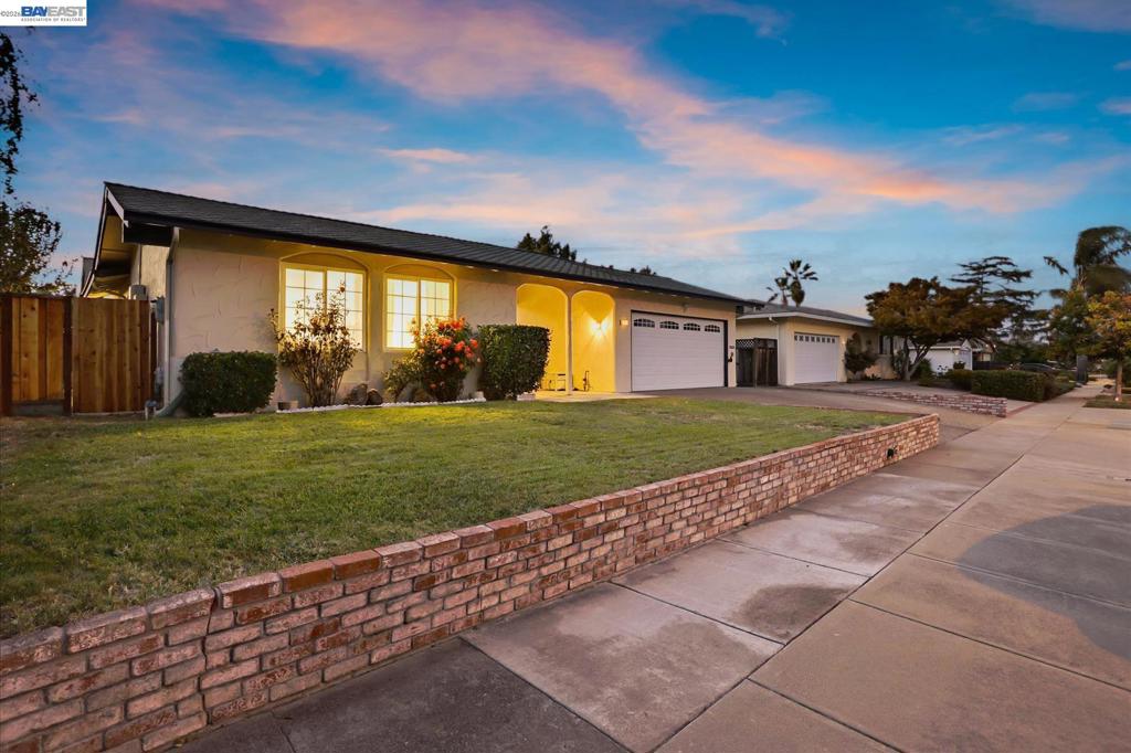 5261 Sussex Pl, Newark, CA 94560 — photo 1