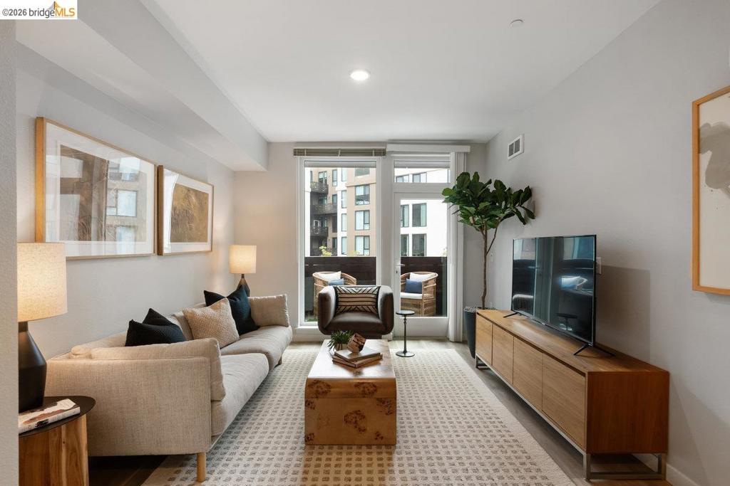260 Brooklyn Basin Way 431, Oakland, CA 94606 — photo 1