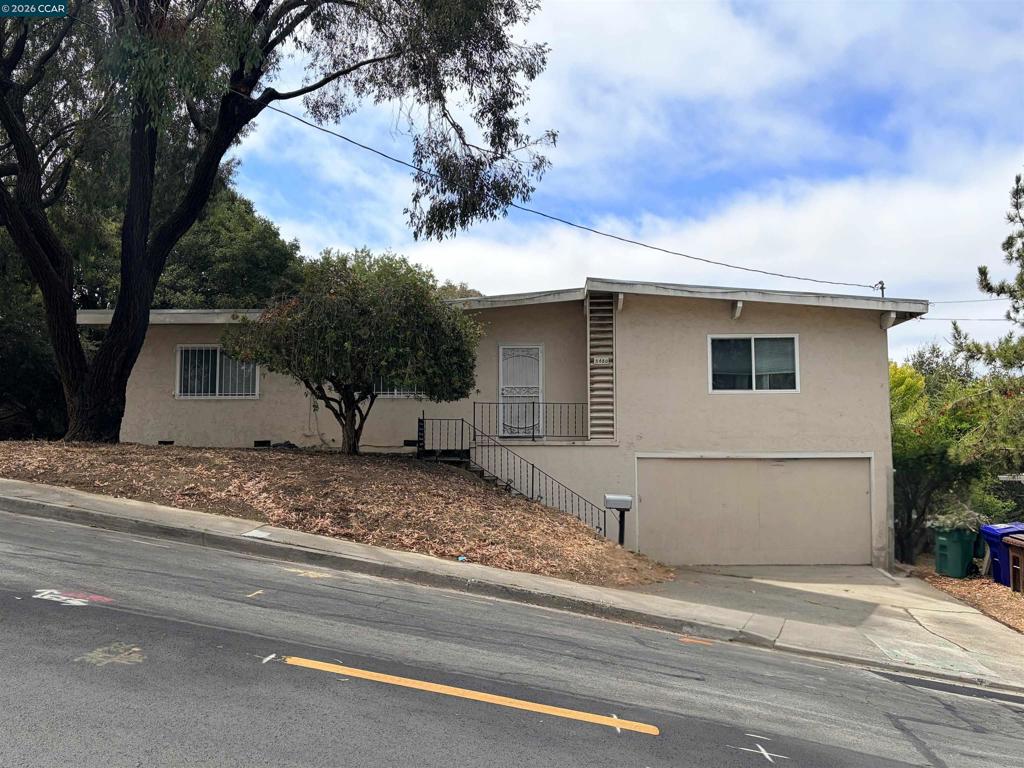 5482 Morrow Dr., San Pablo, CA 94806-4142 — photo 1