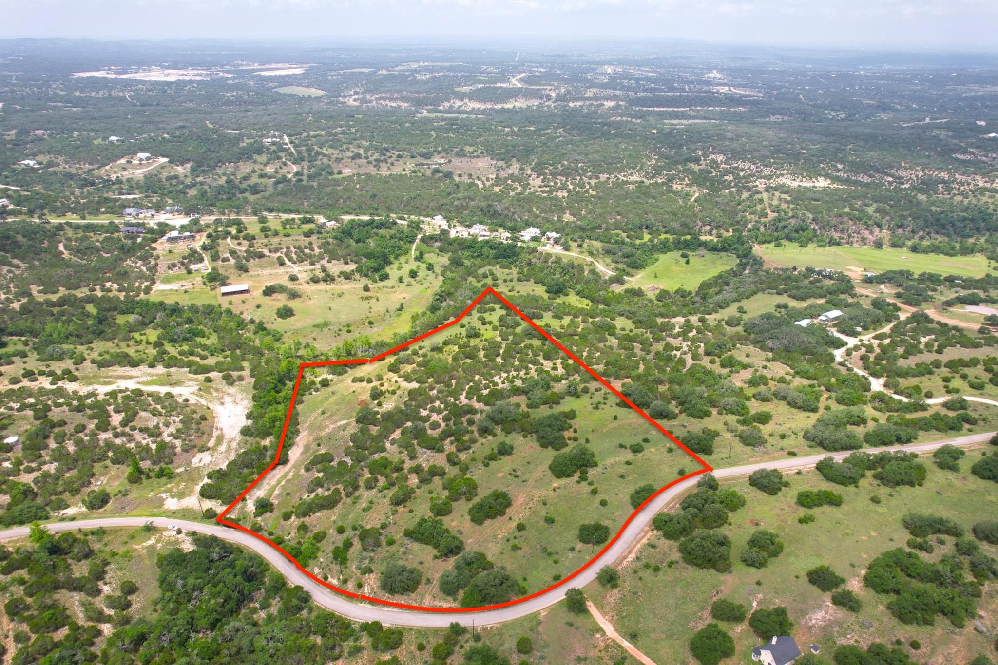 831 Hidden Creek