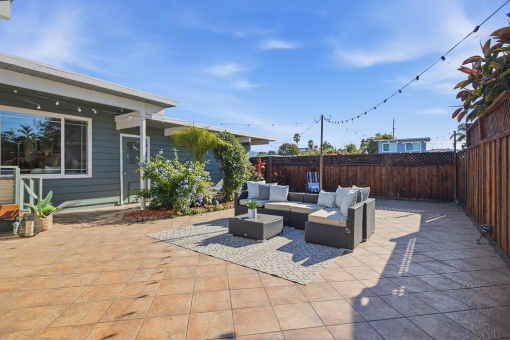 1741 S Norfolk Street, San Mateo, CA 94403 — photo 1