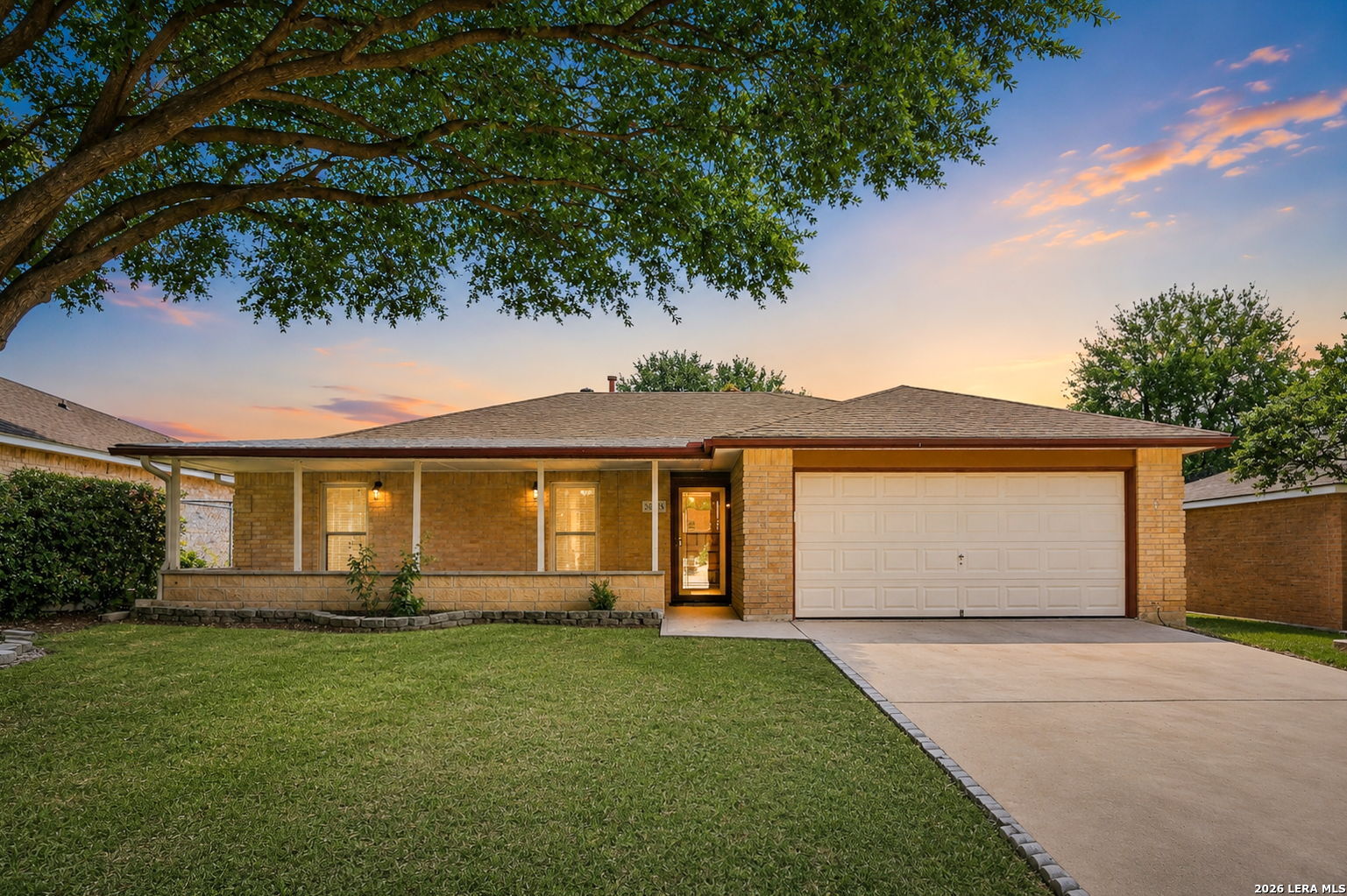 182 Clear Oak, Universal City, TX 78148 — photo 1