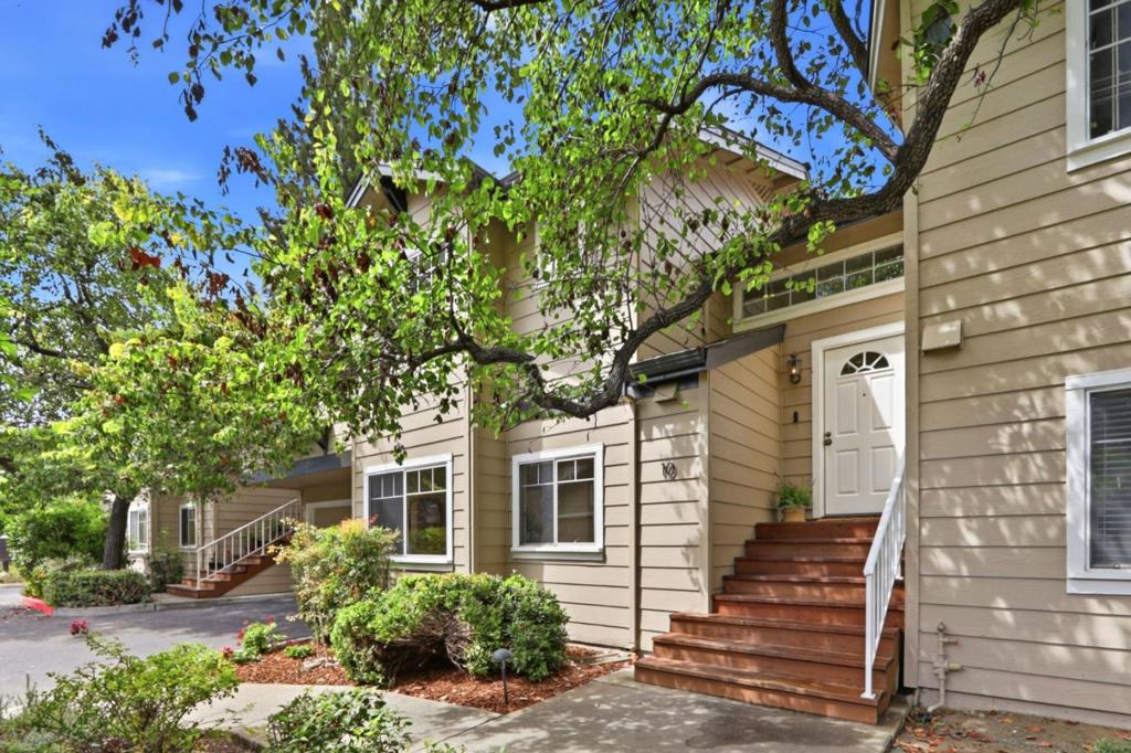 172 Ada Avenue 10, Mountain View, CA 94043 — photo 1