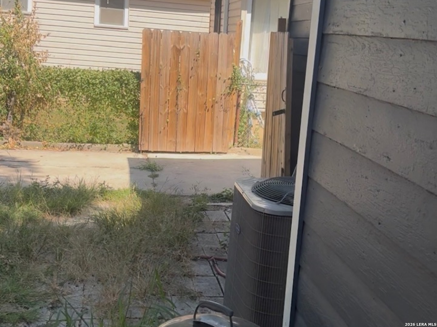 2735 HOUSTON ST, ,  78202 — photo 1