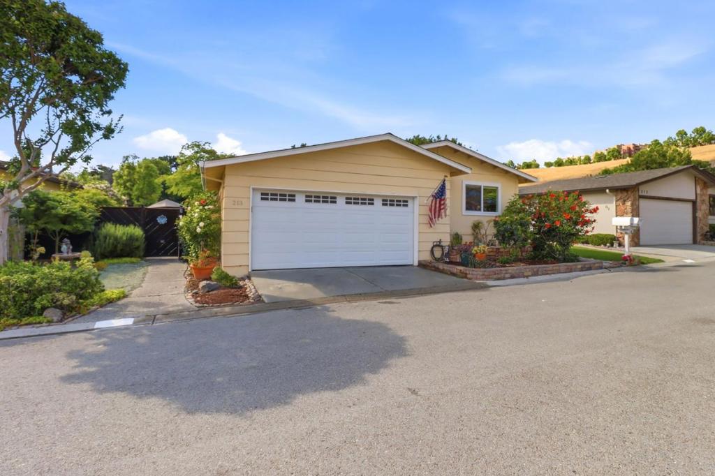 213 Mountain Springs Drive 213, San Jose, CA 95136 — photo 1