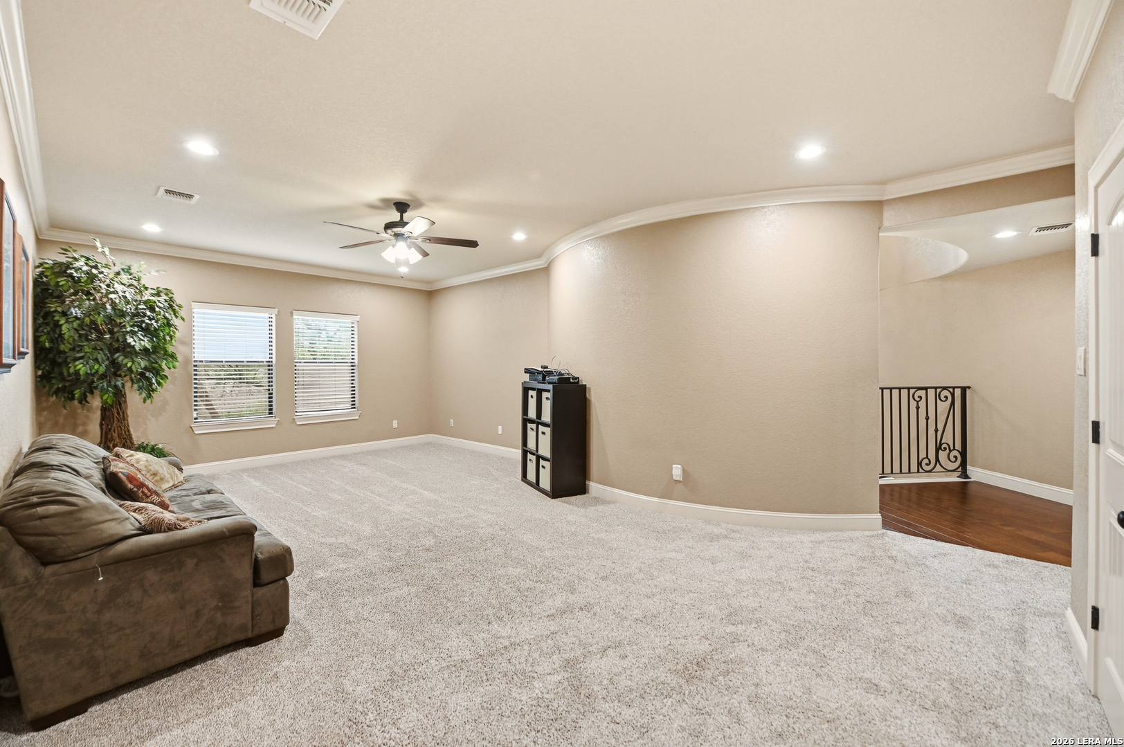 324 HEAVENS WAY, ,  78260 — photo 1