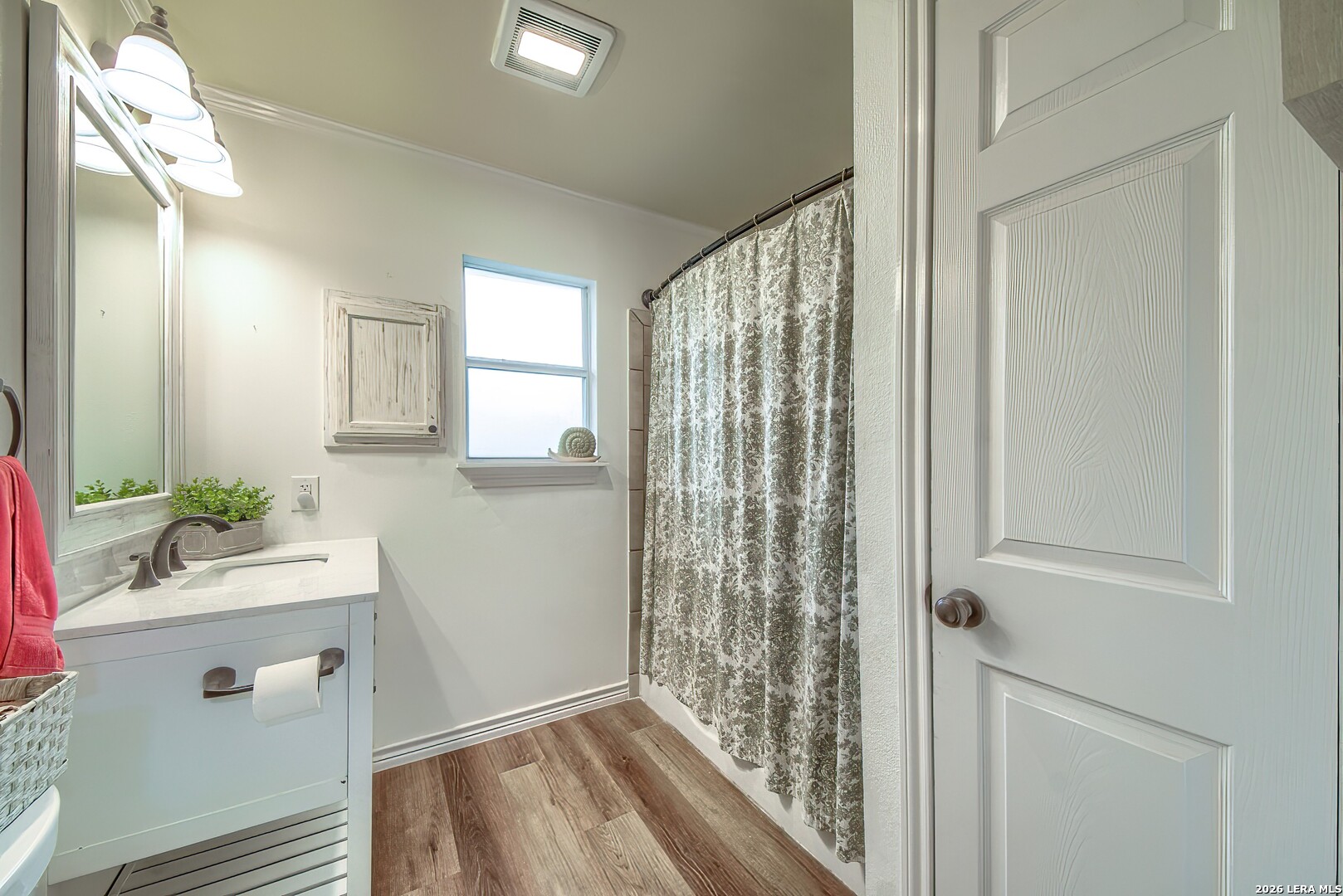 127 Hillcrest Dr, ,  78121 — photo 1
