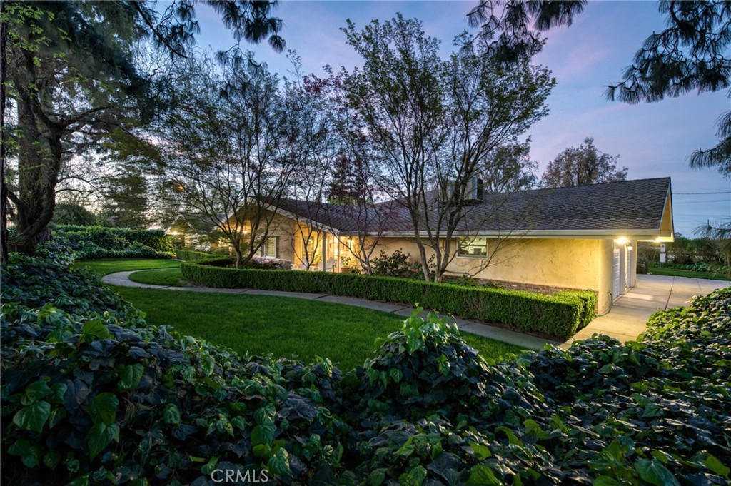 5648 E Dinuba, Fowler, CA 93625 — photo 1