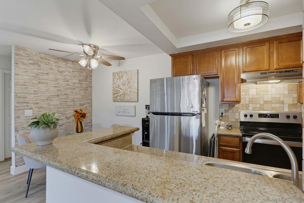 432 Edgehill Ln 3, Oceanside, CA 92054 — photo 1