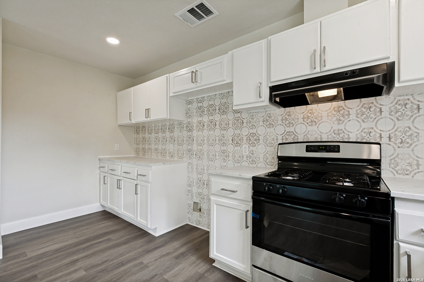 1950 LAMAR ST, ,  78202 — photo 1